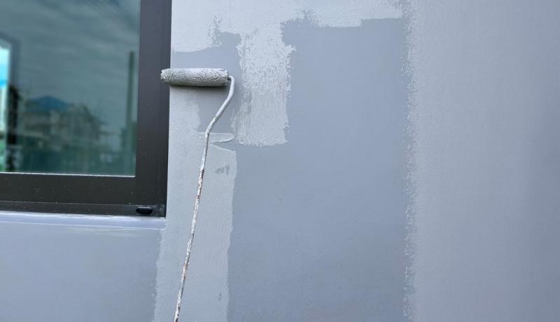 La peinture de fa&ccedil;ade prot&egrave;ge durablement les murs pr&egrave;s de Besan&ccedil;on.