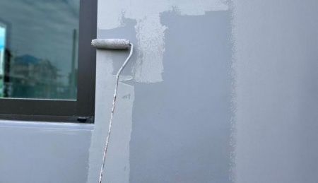 La peinture de fa&ccedil;ade prot&egrave;ge durablement les murs pr&egrave;s de Besan&ccedil;on.